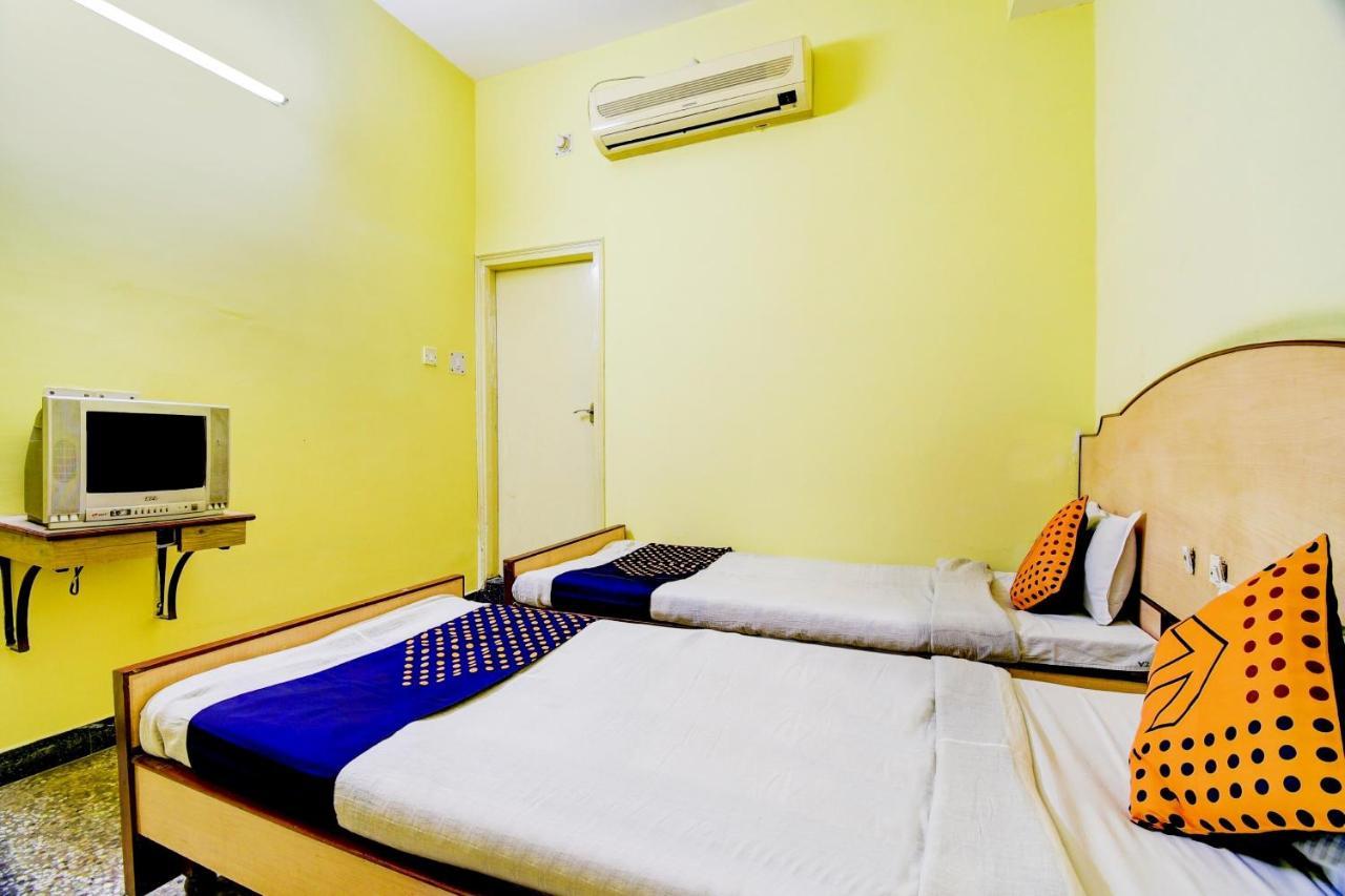 Spot On 80135 Gopala Residency Hotel Dibrugarh Exterior foto